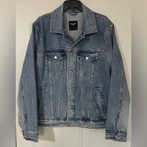 Abercrombie & Fitch Men’s XL Medium Wash Jean Trucker Jacket Button Front Blue